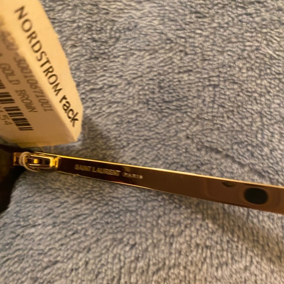 Yves St. Laurent sunglasses and Mui Mui case holder - Picture 9 of 11